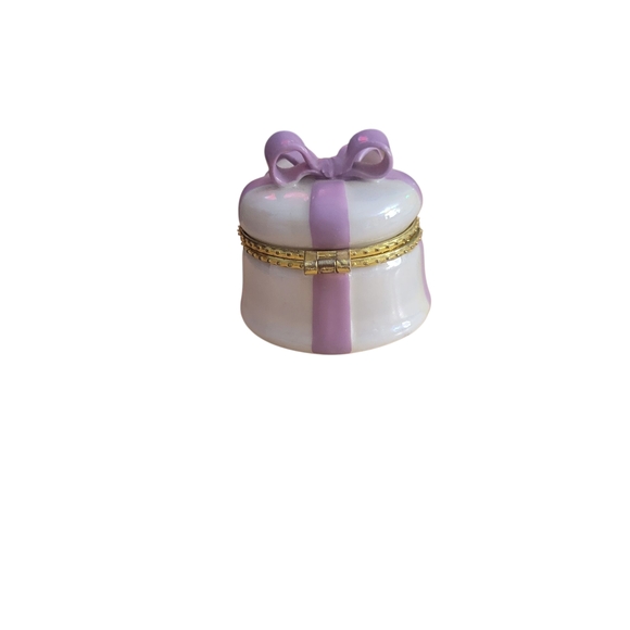 Pink and White Gift Box Trinket - Picture 3 of 4